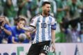 Lionel Messi, da Argentina, comemora o primeiro gol de sua equipe durante partida do Grupo C - Copa do Mundo da FIFA Qatar 2022 - Metrópoles