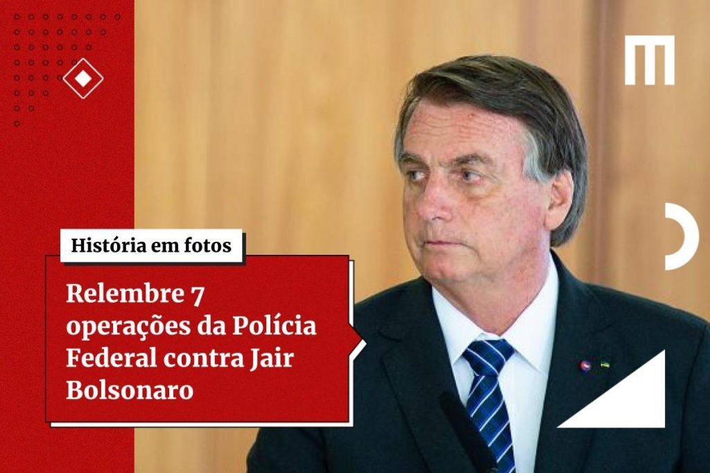 Bolsonaro olha para o lado com expressão feiticeira.  Ele veste paletó preto e gravata azul listrada -Metrópoles