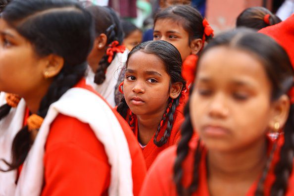 meninas indianas em festival - Metrópoles