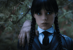 Jenna Ortega interpreta a icônica Wandinha na produção de sucesso da Netflix (Foto: Reprodução/Netflix)